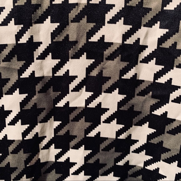 Black White Grey Houndstooth Satin Fitted Blouse - Picture 3 of 8